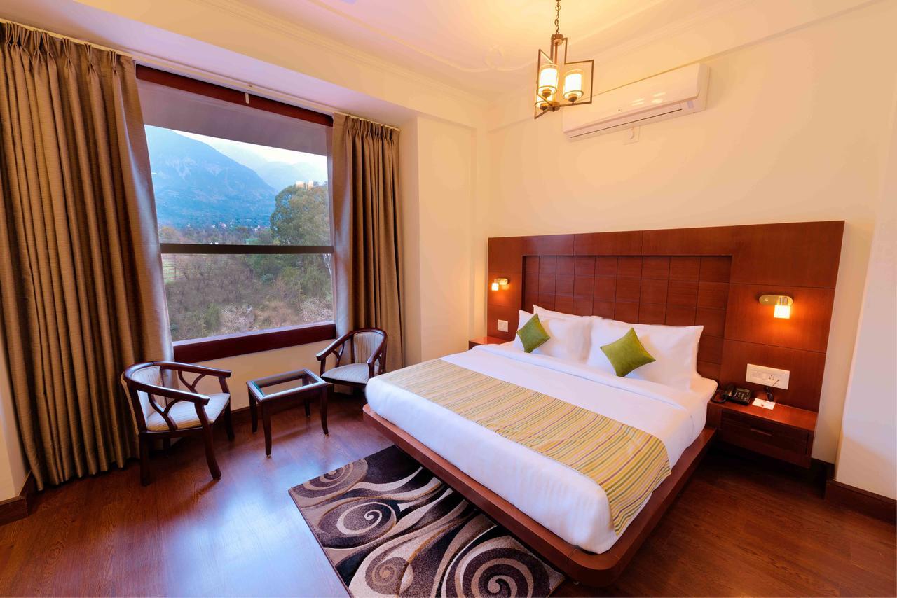 White Ridge Hotel Dharamshala Esterno foto